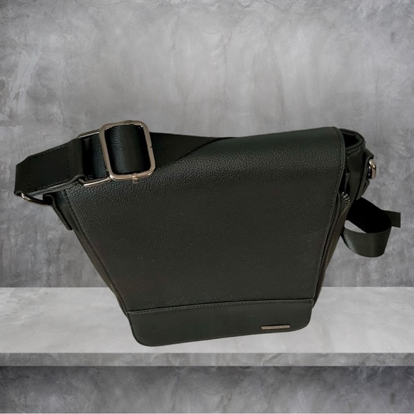 Aldo Unisex Messenger Bag/Crossbody - Picture 9 of 11